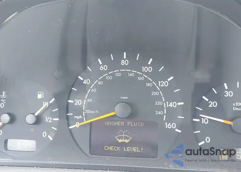 2000 Mercedes-Benz E 320 из США, поврежденный, VIN WDBJF65J9YB092442